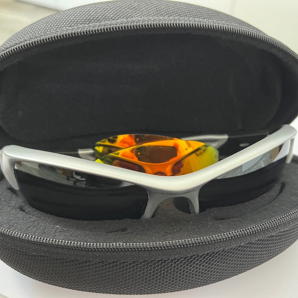 Oakley Flak jacket sunglasses, gray pol lenses, with xtra NP lenses, orig case